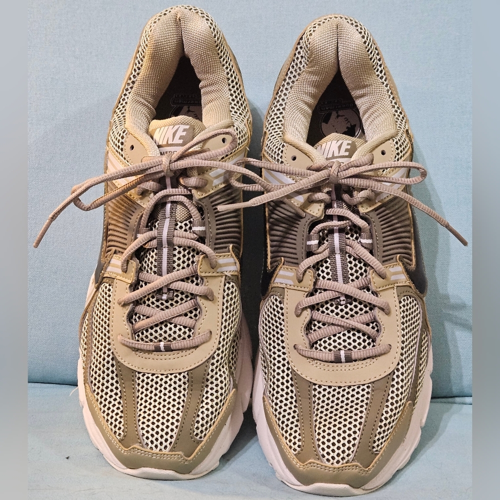 New Nike Air Zoom Vomero 5 Size 13